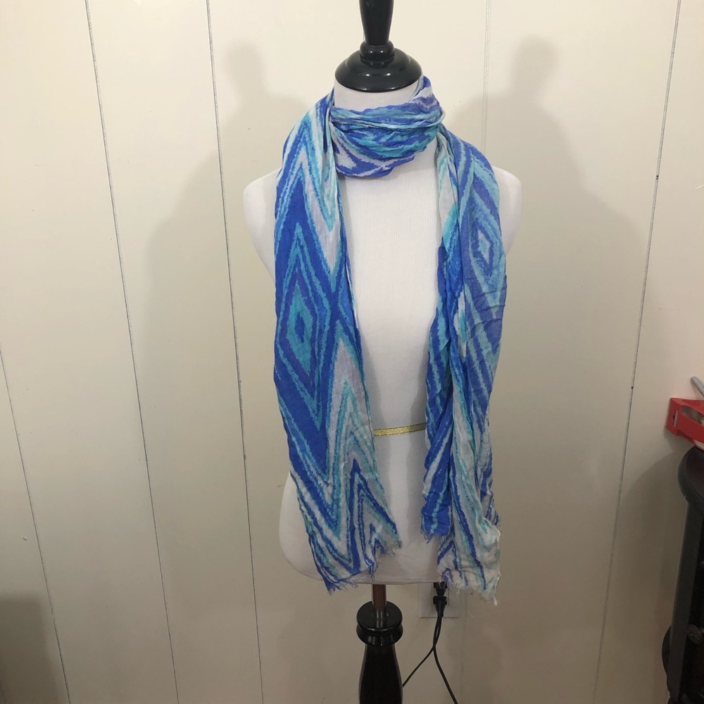 Chico’s Blue White Print Scarf